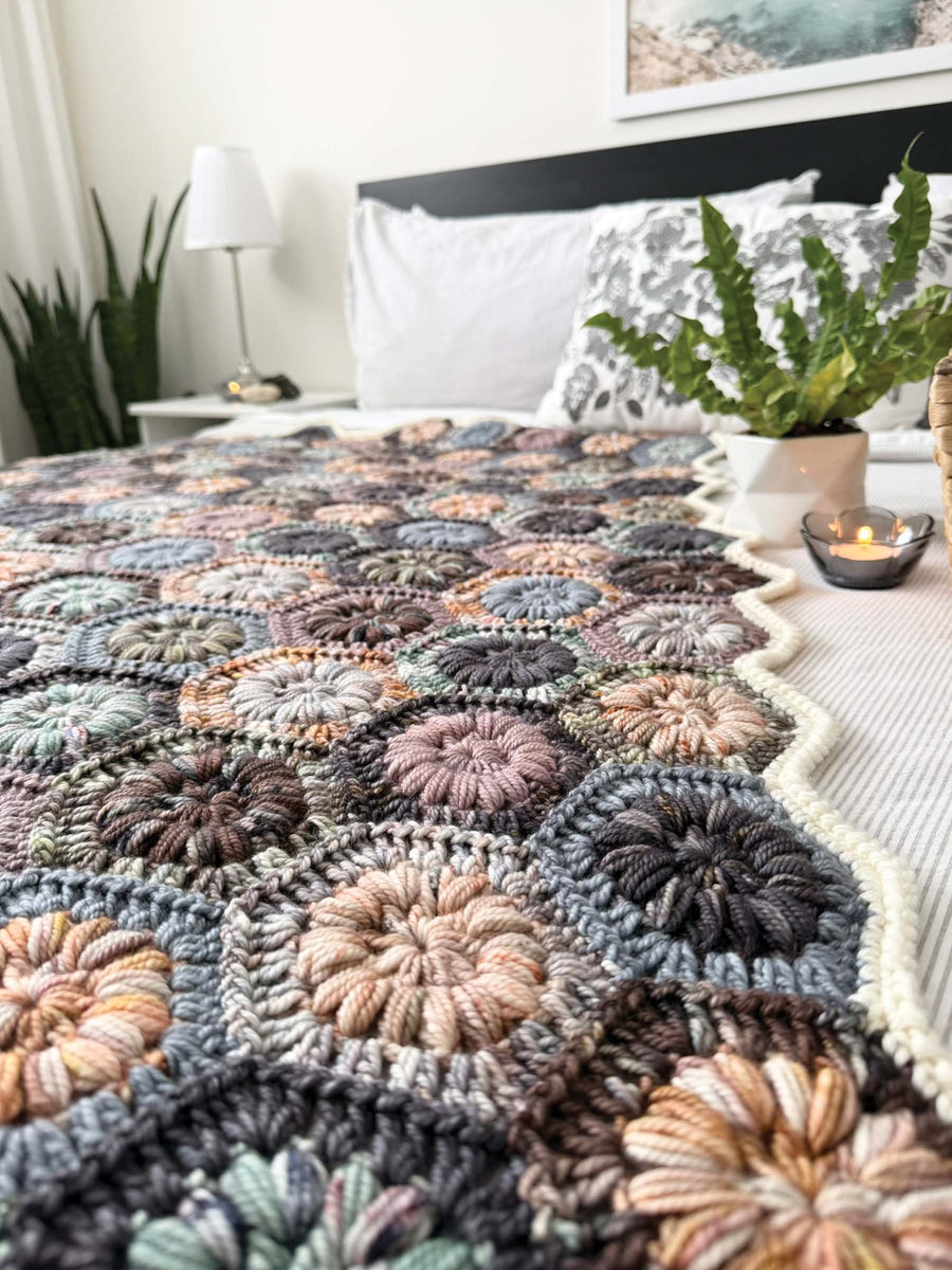 Nautikrall Blanket Pattern | Black Canyon | Hue Loco Yarn