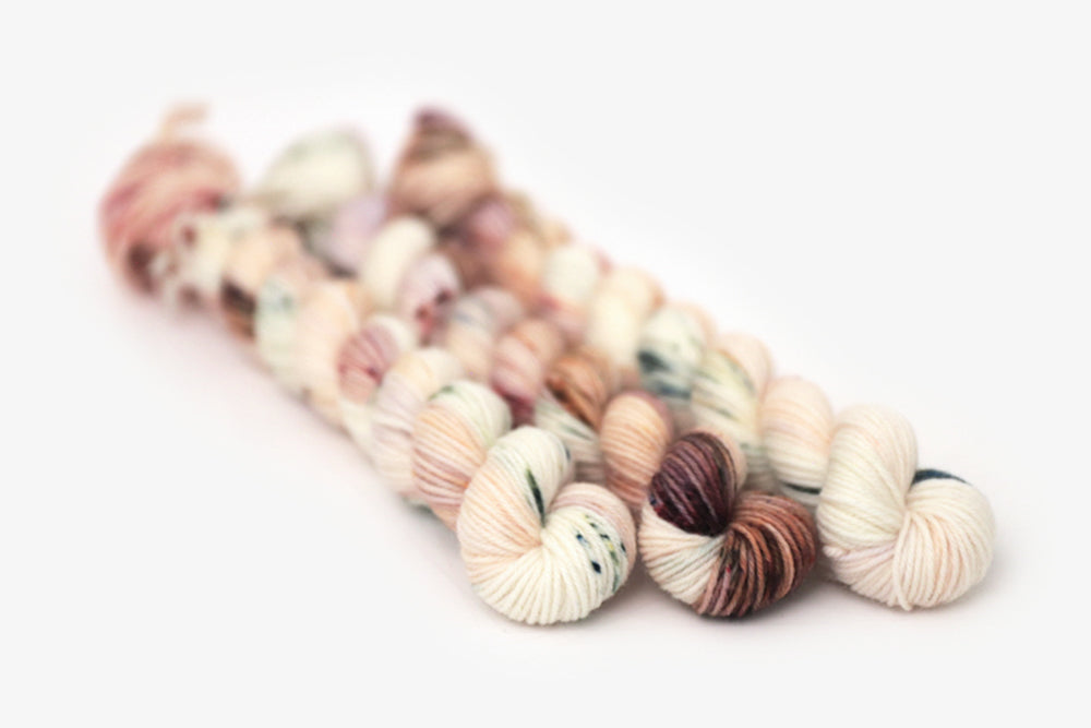 speckled hand dyed white pink mauve phyllis sock mini yarn
