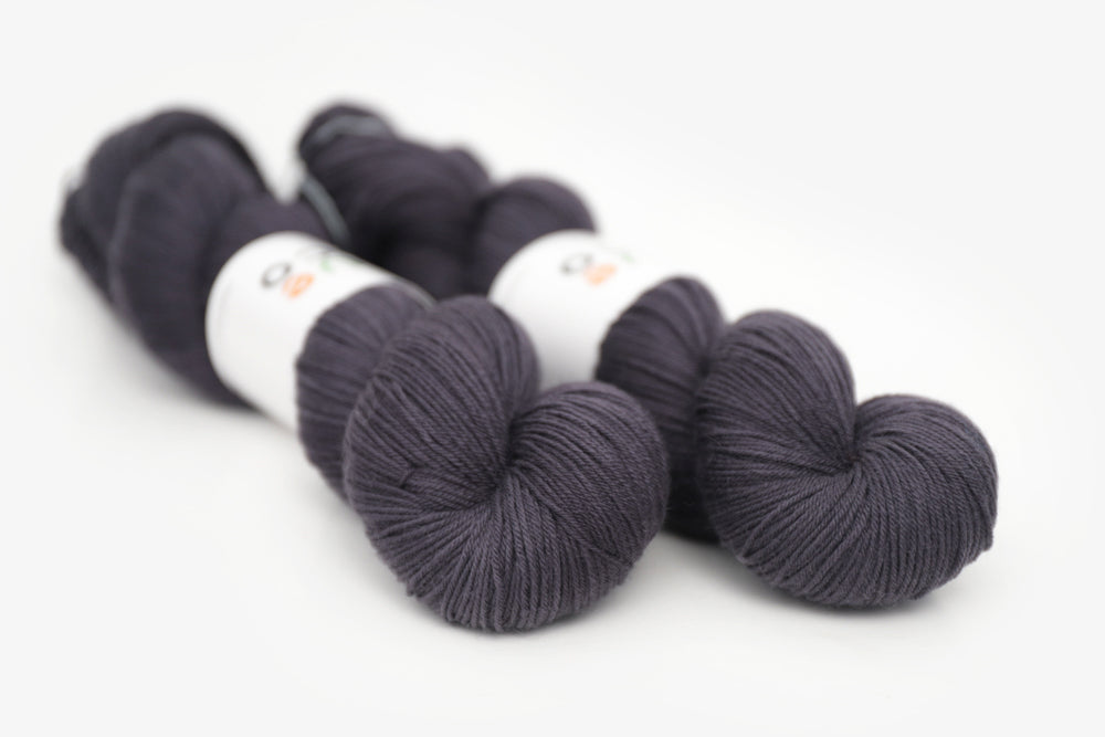 semisolid hand dyed dark gray black phyllis sock yarn