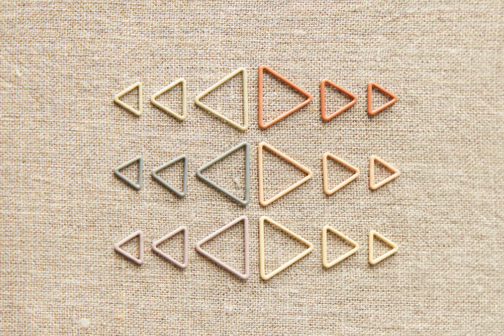 Triangle Stitching Texture Triangle Stitch Markers For Knitting, Crocheting | Colorful