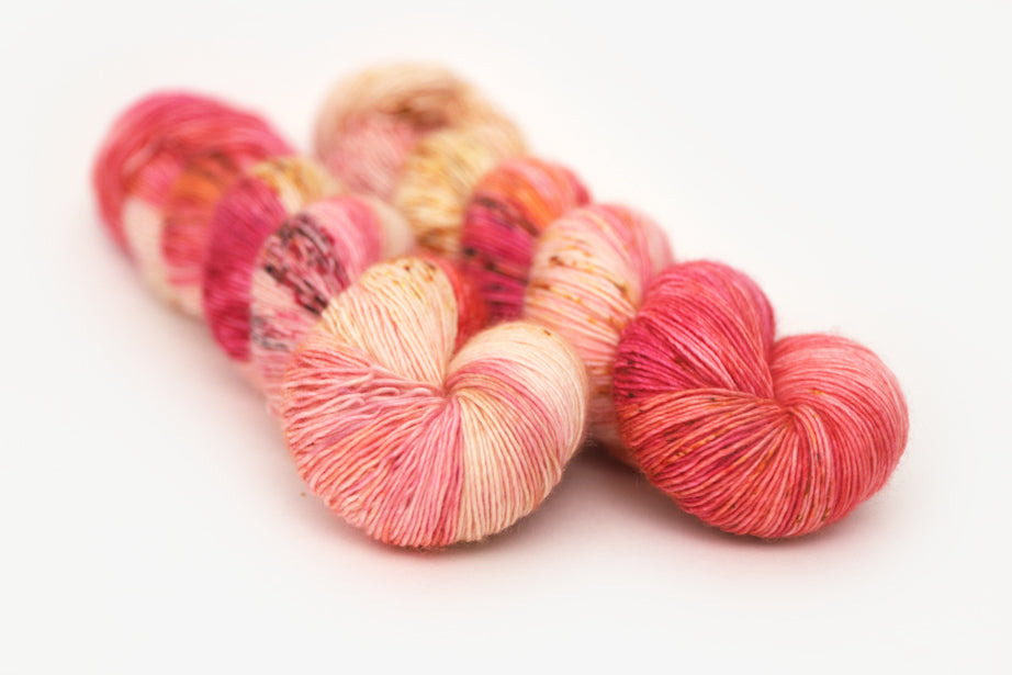 20g Mini Juicy, Merino Wool, Pink Yarn, Variegated, Knitting and Crochet –  Hue Loco